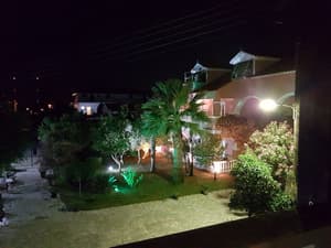 thumbnail: Exterior