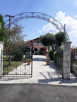 thumbnail: Exterior