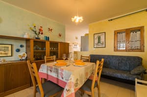 thumbnail: In-room dining