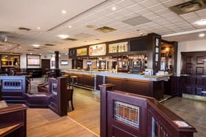 thumbnail: Bar (on property)