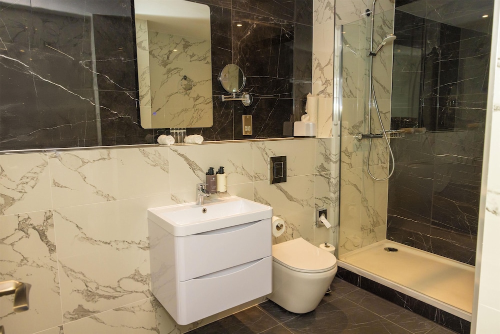 Bathroom shower