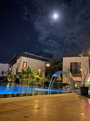 thumbnail: Pool