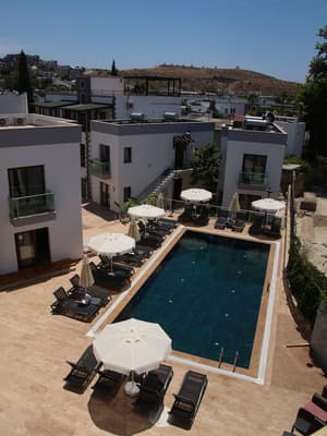 thumbnail: Outdoor pool