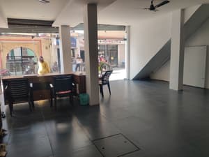thumbnail: Business center