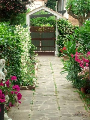 thumbnail: Property entrance