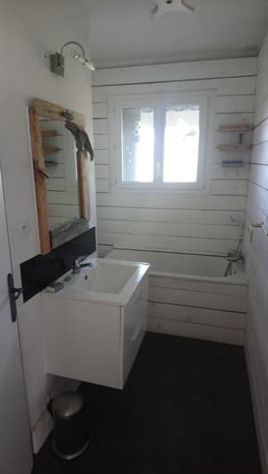 thumbnail: Bathroom sink
