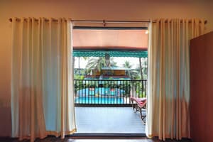 thumbnail: Balcony view