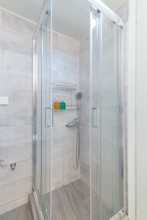 thumbnail: Bathroom shower
