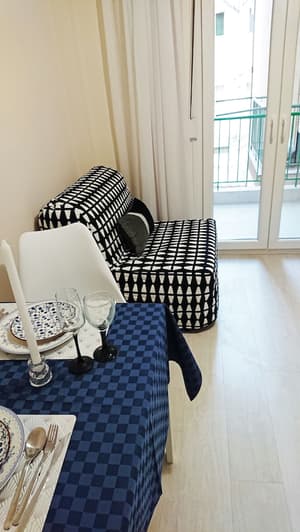 thumbnail: In-room dining