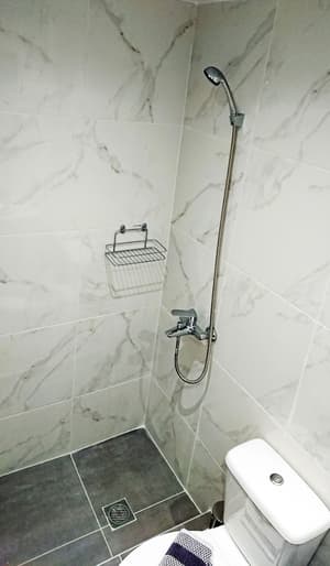 thumbnail: Bathroom shower