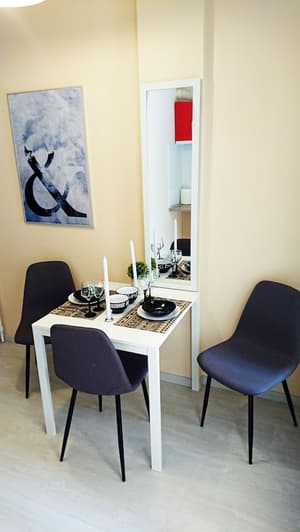 thumbnail: In-room dining