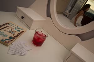 thumbnail: Interior detail
