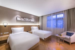 thumbnail: Room