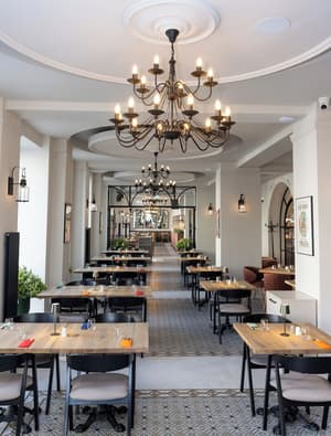 thumbnail: Restaurant