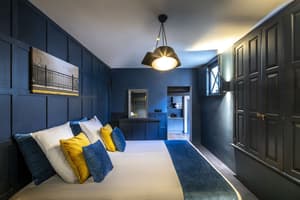 thumbnail: Room