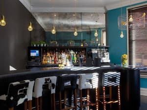 thumbnail: Bar (on property)