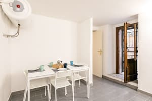 thumbnail: In-room dining