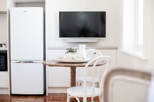 thumbnail: In-room dining