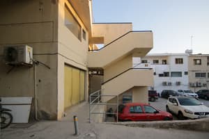 thumbnail: Front of property