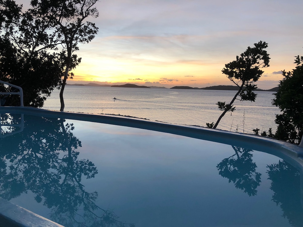 Infinity pool
