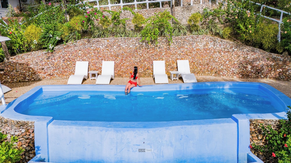 Infinity pool