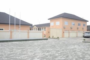 thumbnail: Front of property