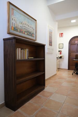 thumbnail: Interior detail
