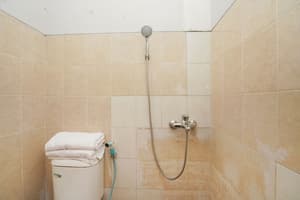 thumbnail: Bathroom shower
