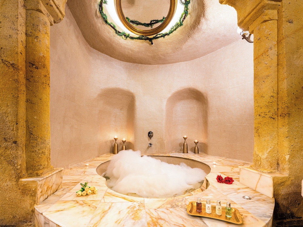 Jetted tub