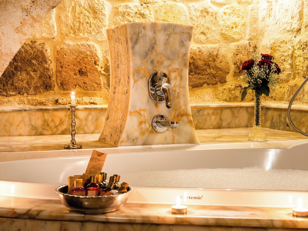 Jetted tub