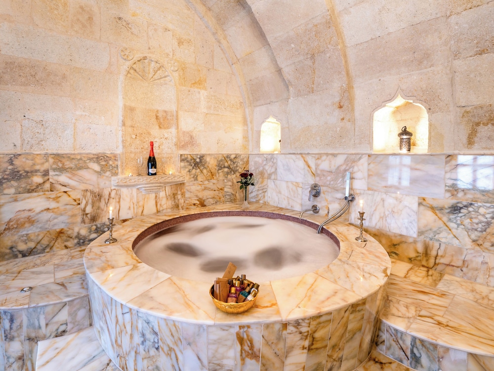 Jetted tub