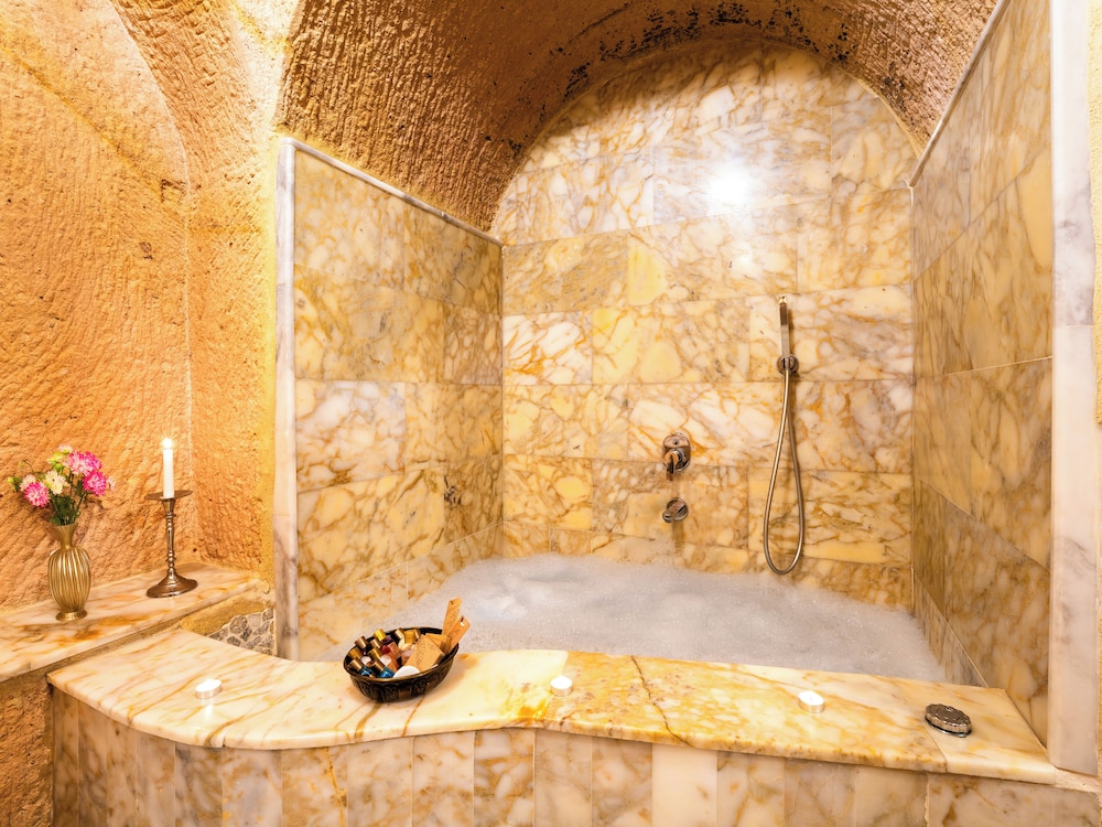 Jetted tub