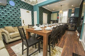 thumbnail: Restaurant
