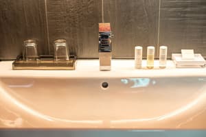 thumbnail: Bathroom amenities