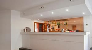 thumbnail: Bar