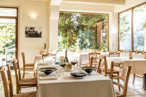 thumbnail: Restaurant