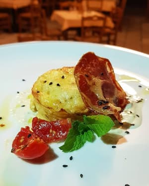 thumbnail: Restaurant