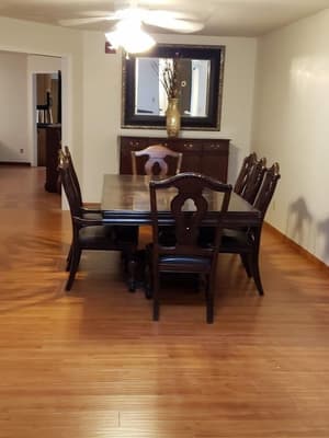 thumbnail: In-room dining