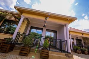 thumbnail: Front of property
