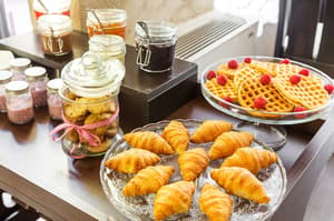 thumbnail: Breakfast buffet