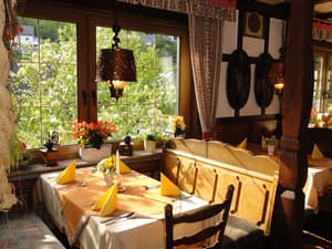 thumbnail: Restaurant