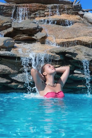 thumbnail: Pool