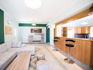 thumbnail: Living room