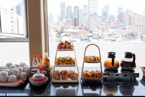 thumbnail: Breakfast area
