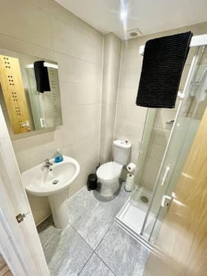 thumbnail: Bathroom