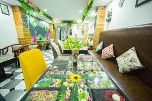 thumbnail: Restaurant
