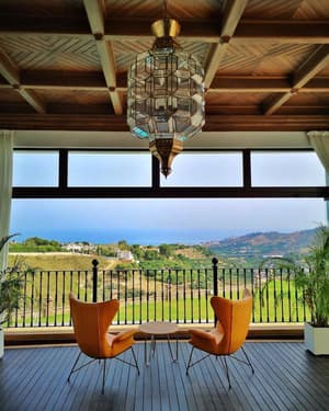 thumbnail: General view
