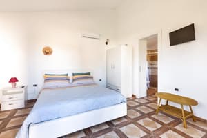 thumbnail: Interior