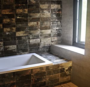 thumbnail: Deep soaking bathtub