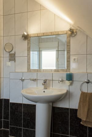 thumbnail: Bathroom sink